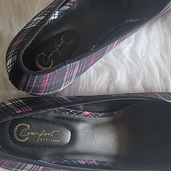 Paid shoes - Picture 2 of 3